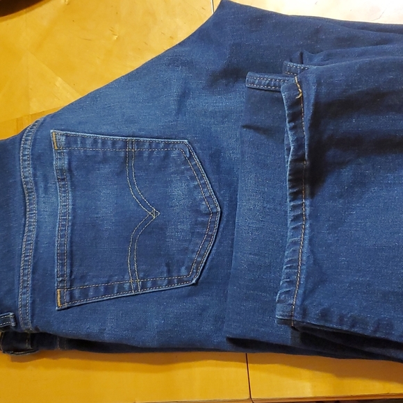 Men's Levi Jeans 32X32 - Picture 4 of 4